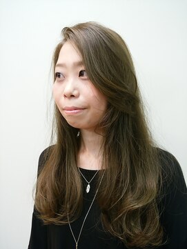 ベルノ オブヘアメイク(VERNO OF HAIR&MAKE) かきあげバングでハンサムロング