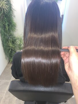 アールサロン アオヤマ(Rr SALON AOYAMA) 秋色ブラウン