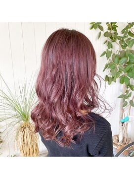 ヘアスペース リズム グリーン(Hair space Rizm green) ピンクバイオレット