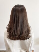 キュー(cue)&nbsp;【cue】柔らかナチュラルグレージュ×ふんわりレイヤースタイル