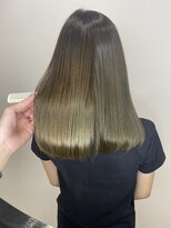 アペル(APPEL)&nbsp;秋の先取り　オリーブグレージュ　【岡山/岡山駅】