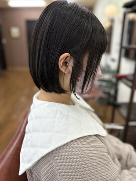 ヘアーサロン カラー 色彩店(COLOR) ミニボブ+アッシュカラー