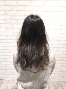 ブレンドバイハピネス(Blend by happiness) グラデーションカラー×グレーベージュ