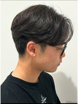 ヒュイル バイ ニアウ(Hwyl by Niau)&nbsp;メンズマッシュセンターパートスパイラルパーマニュアンスパーマ