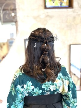 ヘアーデザイン アヴニール(hair design AVENIR) 小顔効果ハーフアップ