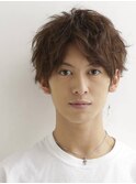 ニュアンススパイラル　大人センターパートフェザーショート
