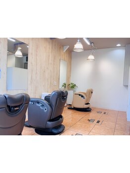 【3席のみ】落ち着いた雰囲気のプライベートサロン。少人数だから周りの目を気にせず相談も可能♪