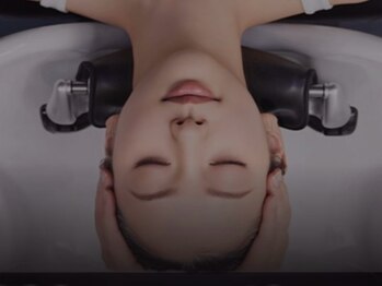 エアー 横浜(AIR)の写真/【極上の癒し】専門技術で頭皮から美髪へ。日々の疲れをリセットする至福のヘッドスパ体験。 |