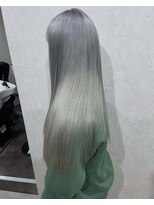イト(ito)&nbsp;ハイトーンカラーアッシュシルバーアッシュカラー兵庫県姫路