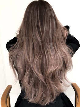 ジルブラン 土浦(JIL BLAN)の写真/《ヘアスタイルに美しく上品な立体感を》デザイン性の高いJIL BLANのカラーでワンランク上のオシャレに☆