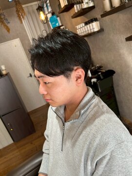 トニコ(toniko) センタパート×ツーブロック×刈り上げ×ビジネスヘア