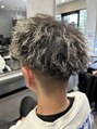 ヘアーズ ベリー 下白水店(hairs BERRY)&nbsp;フェード×無造作パーマで立体感アップ