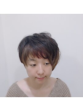 ビューティーパーク ヒロミ(Beauty Park 163) ショートボブのデザインカラー