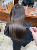 パサつく髪を抑える、髪質改善で若々しく♪【山川担当】