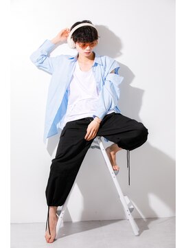 シロ 船橋(白silo) ツーブロックマッシュ/波巻き/ハイライト/束感[船橋駅/船橋]