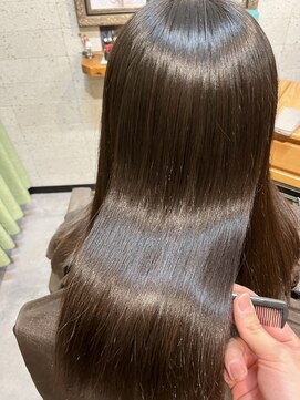 ポルコ(porco.) 髪質改善縮毛矯正艶髪豊中駅前美容室[Porco.]