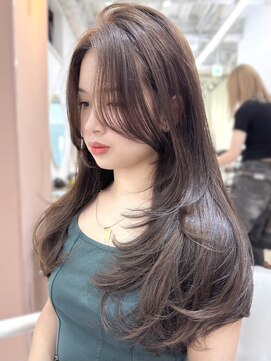 ジーナ 難波(Zina) ダークアッシュワンホンレイヤー