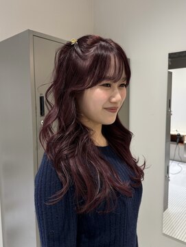 ツヤ感ワインレッド