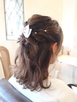 シェア(SHARE hair make works)&nbsp;【二次会ヘアセット】お呼ばれハーフアップ