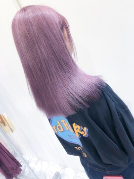 アマンドール(Aman D'or) 艶髪ストレート×ピンクラベンダーカラー