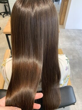 ピリオド(period.) 癖が気になる方に!縮毛矯正でサラツヤロング♪