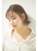 大人かわいいミルクティショートボブ