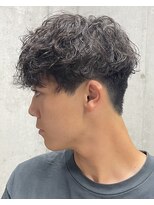 フイ 代々木(Hui)&nbsp;メンズ/アップバング/ツーブロックマッシュ/束感ショート波巻き