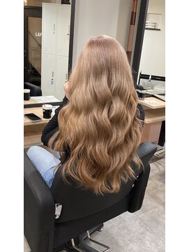 ラフ 難波店(LAFF) #黒髪#ボブルフ#ネビージュ#小顔#ワンレン