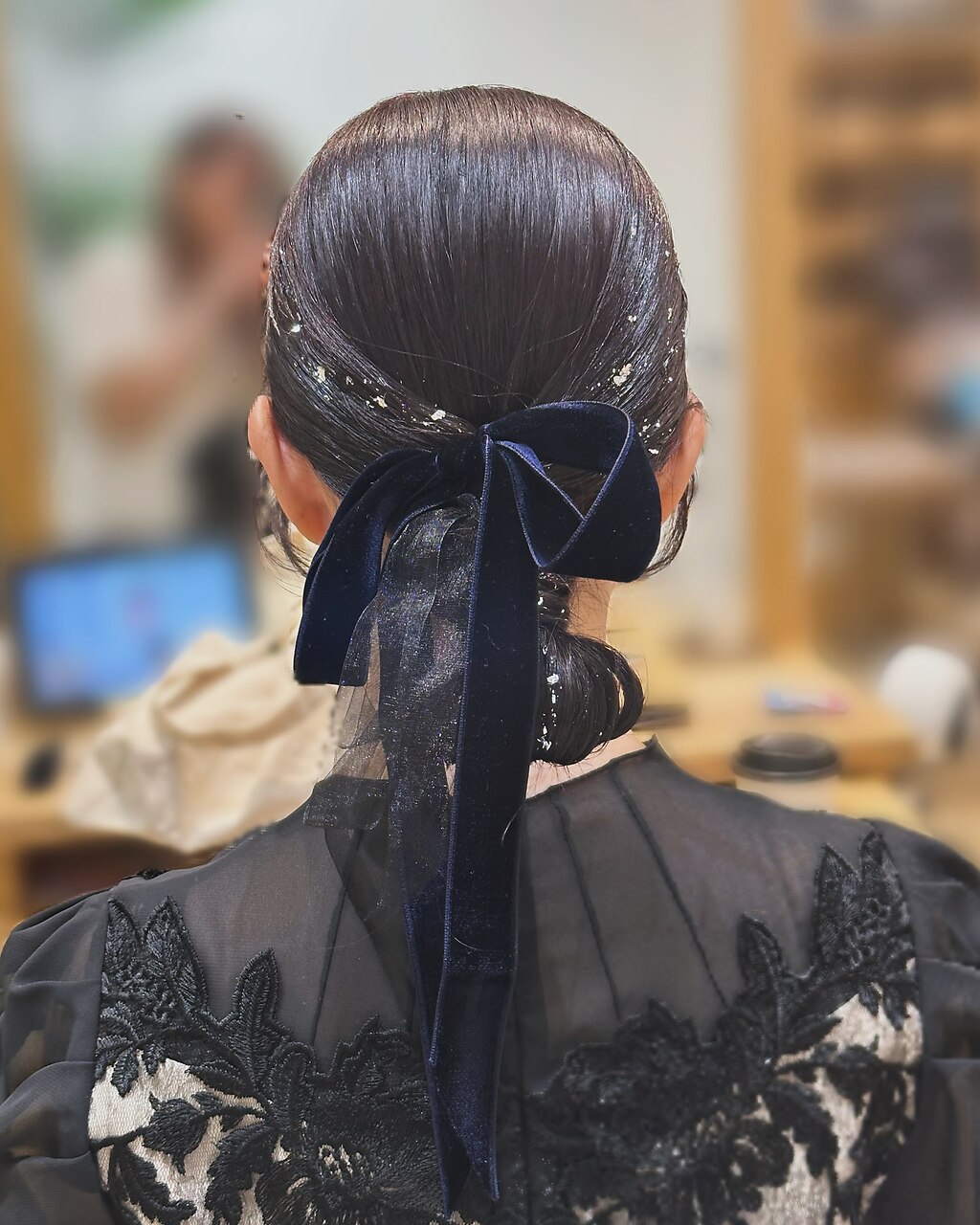 結婚式ヘアお呼ばれアレンジ金箔銀箔タイトヘアセット：L211073577