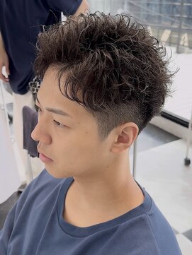 オーシャントーキョー(OCEAN TOKYO) 刈り上げツーブロックスパイキーショートアップバングメンズ黒髪