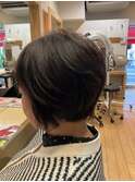 アシンメトリーショートヘア