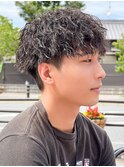 スパイラルパーマツイストパーマアップバング短髪メッシュ
