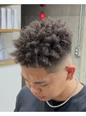 スパイキーアフロ　ツイストスパイラル眉カットメンズパーマ