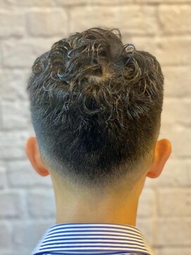 銀座マツナガ 新宿野村ビル店 癖毛風パーマ×ショート