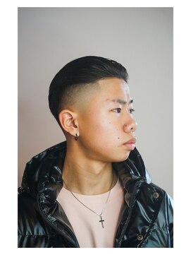 アパッシュ 大町店(Apache) オールバックスキンフェード