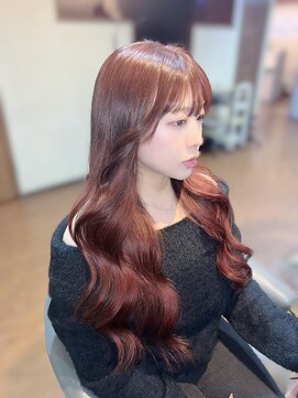 ブランシスヘアー(Bulansis Hair) ボルドーロングで大人雰囲気