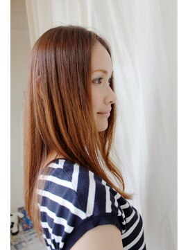 ホワイトルーム(White Room) 外国人風ヌーディベージュ