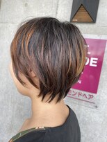 アールモンドヘア新世界&nbsp;襟足タイトなショートボブ♪