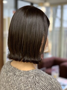 クオリス 上板橋店(QUALIS) 20代30代40代　ダークブラウン　小顔外ハネボブ　ぱっつんボブ