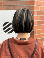 イイナヘアガレージ(117)&nbsp;【117hairgarage】デザインカラー_シンプルボブ