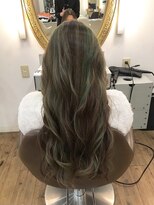 コワファースト 別府&nbsp;マットベージュ×グリーンハイライト