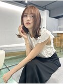 サイドレイヤー外ハネミディアムボブ