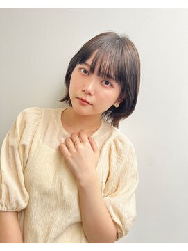 トレス(TRESS) 外ハネレイヤー くびれボブ シースルーバング