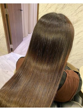 カミケンパセオ(kamiken.paseo) 好印象ストレート指通りなめらか美髪ロング【カミケンパセオ】