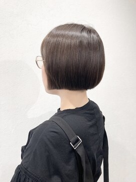 オンカン(onkan) ミニボブ/グレージュ