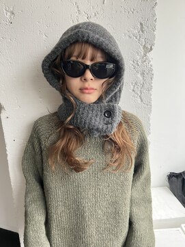 ポーズ(PAUSE) ニュアンスロングヘア