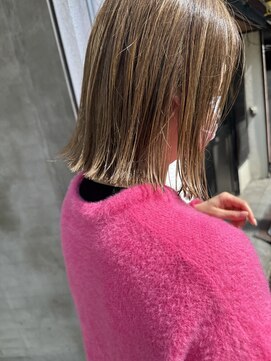 エムドットヘアーサロン(M. hair salon) 【栗本浩司】ハイライト×パツっとボブ