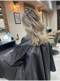 バレイヤージュ、ハイライト、レイヤーロング、グレーベージュ