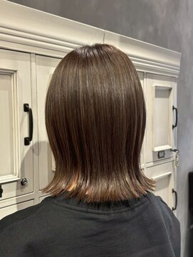 エスケープ トゥ ボナ(ESCAPE to bona.) シルクブラウン◎抜け感たっぷり外ハネカジュアルボブ