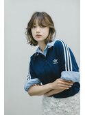 イメチェンホワイトブロンド外ハネボブ切りっぱなしボブ